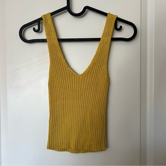 Yellow Knit Cropped Tank Top - Picture 2 of 2